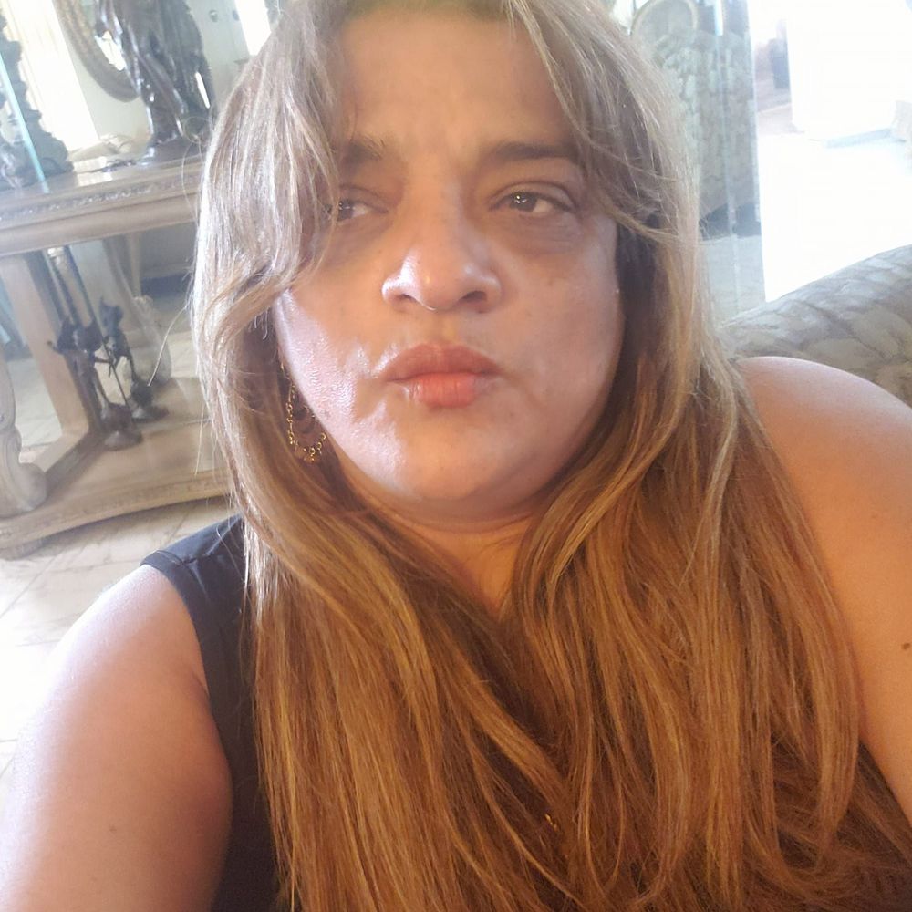 Meet your Posher, Iris